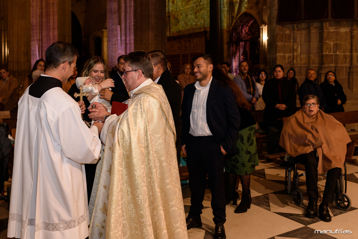 manufrias-fotografo-profesionnal-bautizo-catedral-sevilla