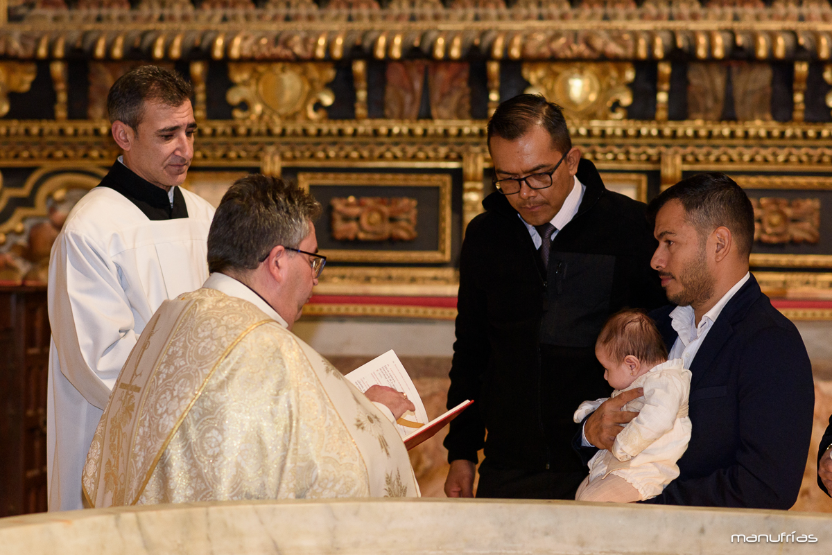 manufrias-fotografo-profesionnal-bautizo-catedral-sevilla